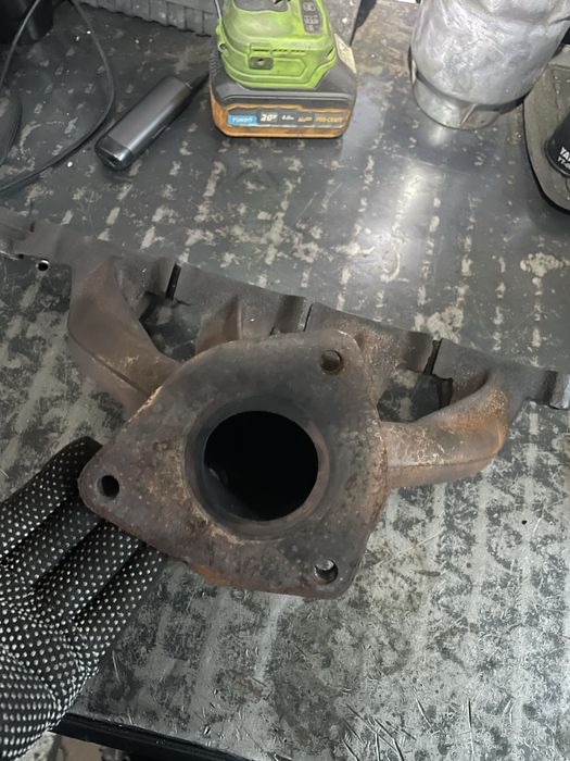 Випускний колектор