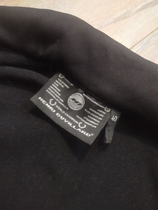 Henri Duvillard,женская воздухонепроницаемая
куртка с застежкой молние