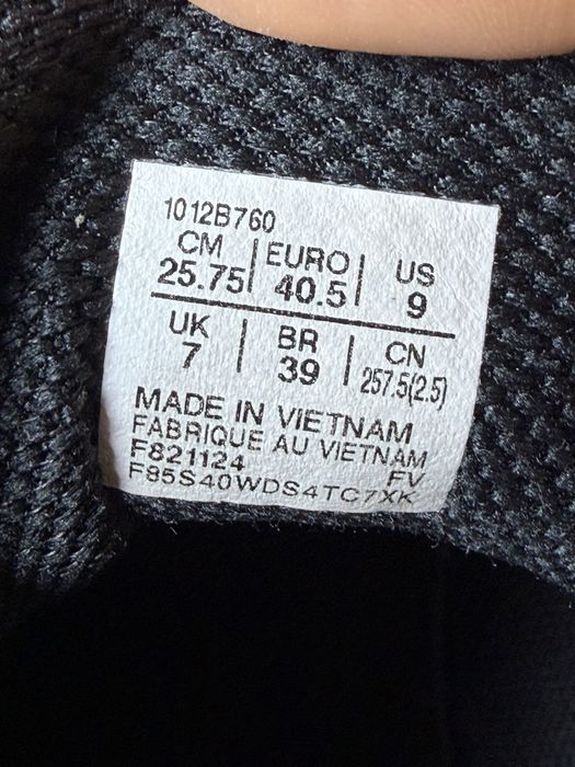 Asics Gel-Venture 10 Waterproof розмір 40.5