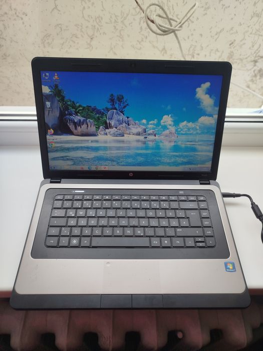 Ноутбук HP 635  15.5" Батарея тримає