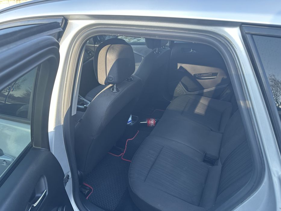 Продам Opel astra J  ціна -5250 торг