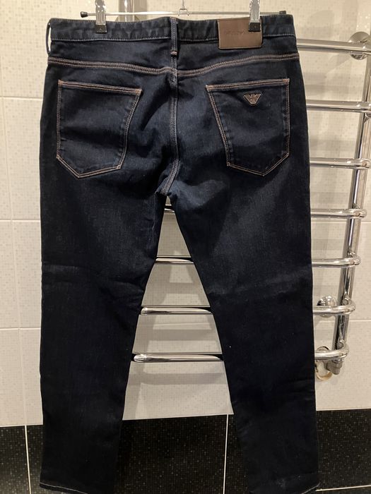 Джинсы Armani