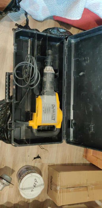 Відбійний молоток Dewalt d25906K