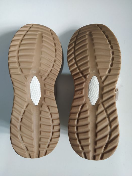 Зимові жіночі черевики нові