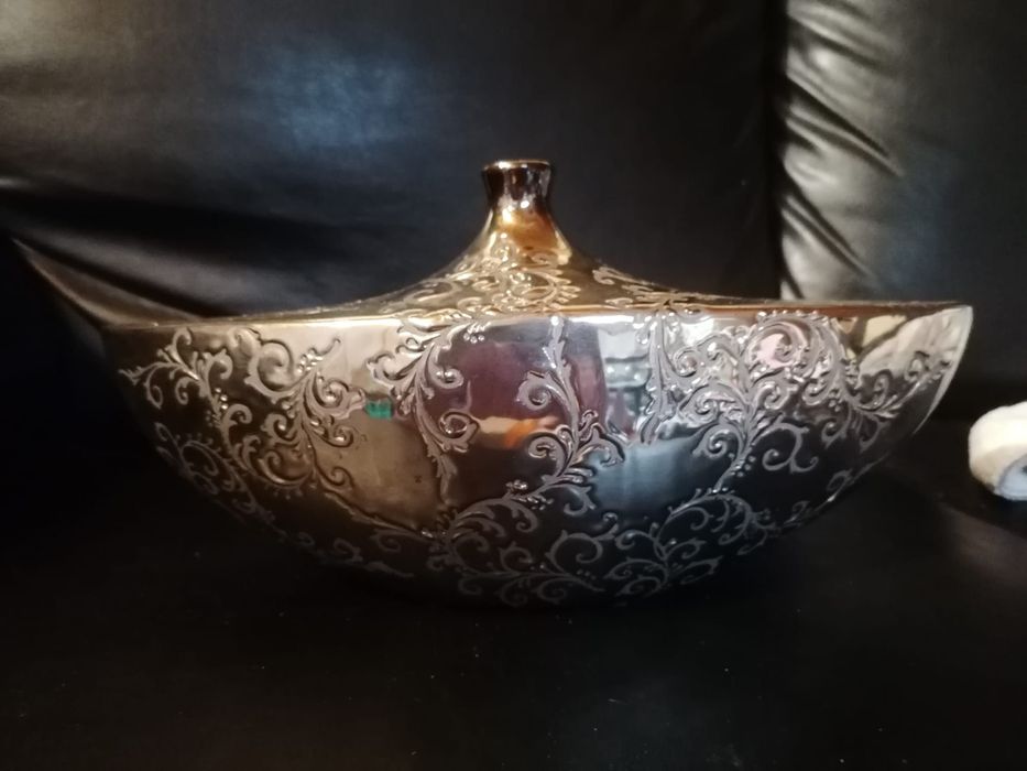 Decorative Jug443069035479060480