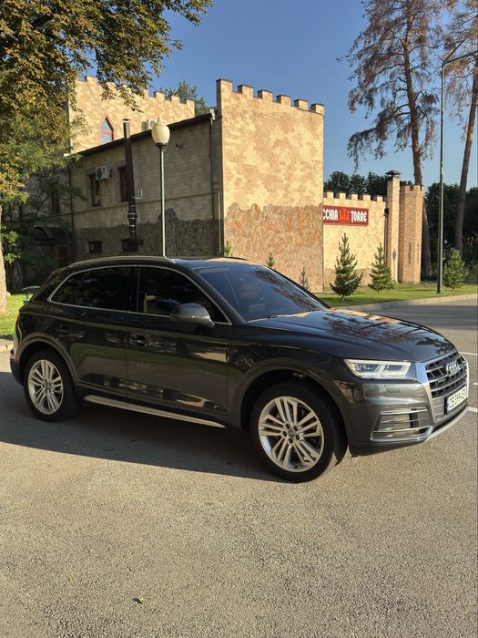 Audi Q5 2018 Premium plus Без пошкоджень та ДТП