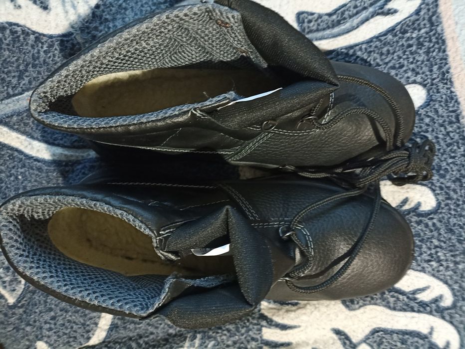 Ботинки рабочие , черные