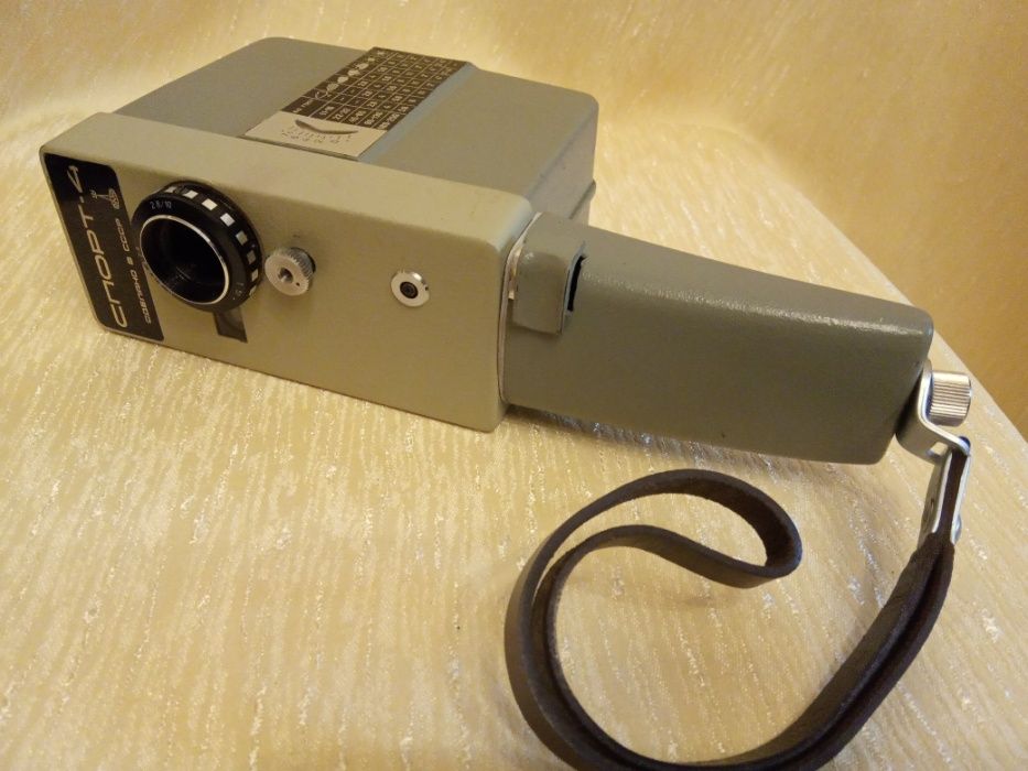 Продам кинокамеру "Спорт-4" СССР