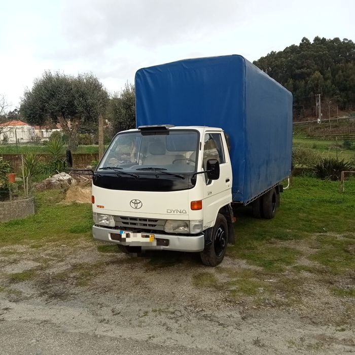 Toyota Dyna disponível