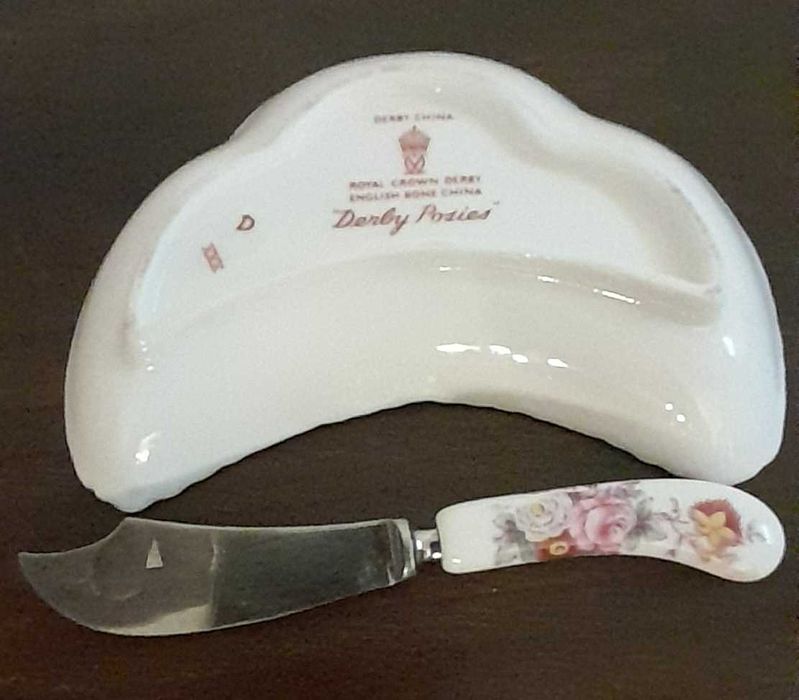 Royal Crown Derby, prato e faca para manteiga