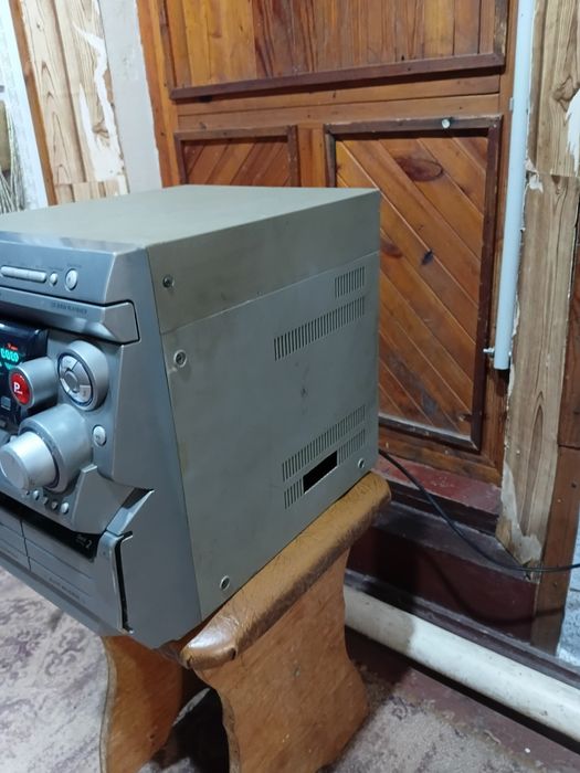 Продам музичний центер