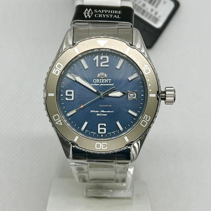 Orient Kamasu SOLAR RA-WJ0002L (39.9 mm) 200 m. WR, safira