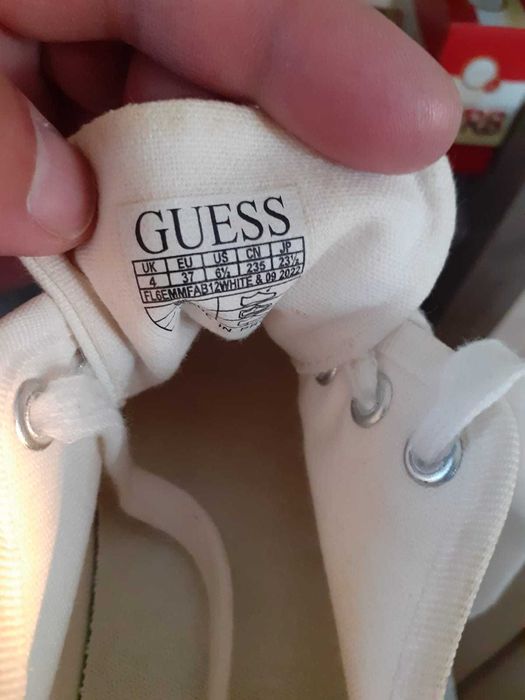 Buty trampki oryginalne nowe GUESS roz.37.Polecam,