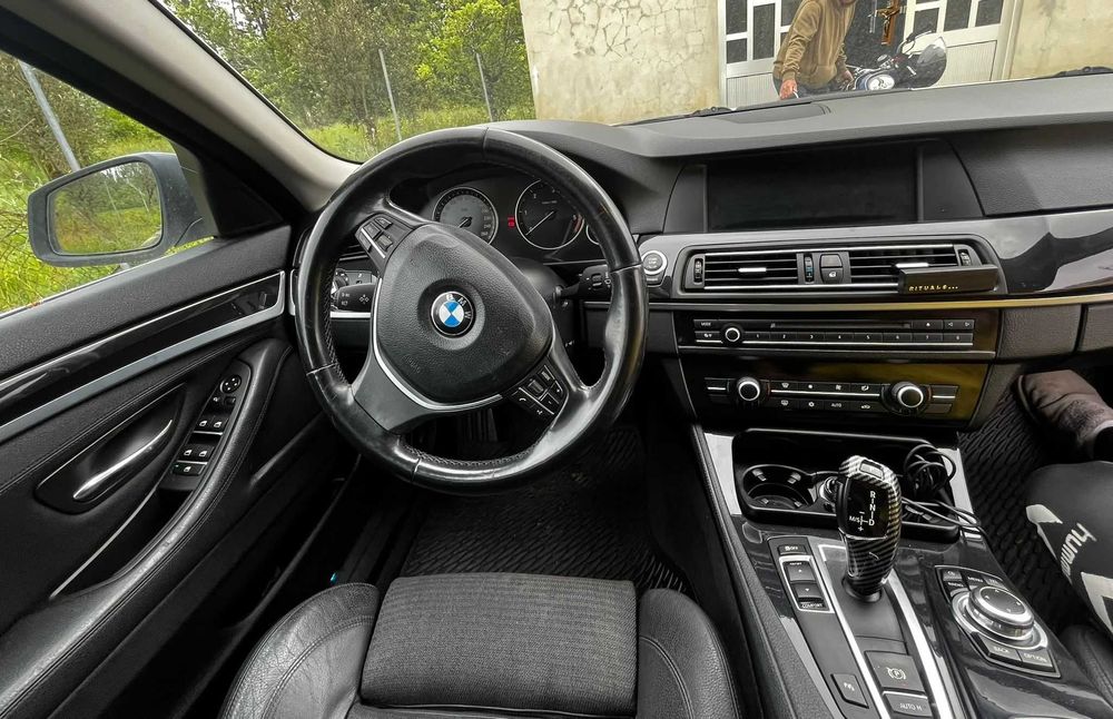 BMW 520d Touring Aut. | Nacional | 184cv | Histórico Limpo
