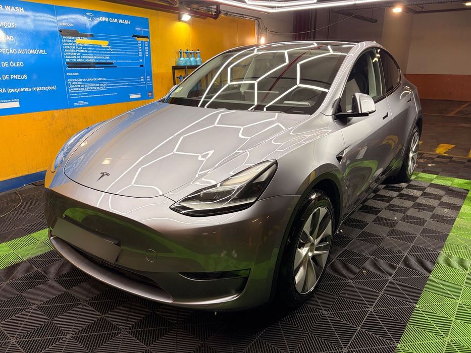 Tesla Model Y Long Range Tração Integral