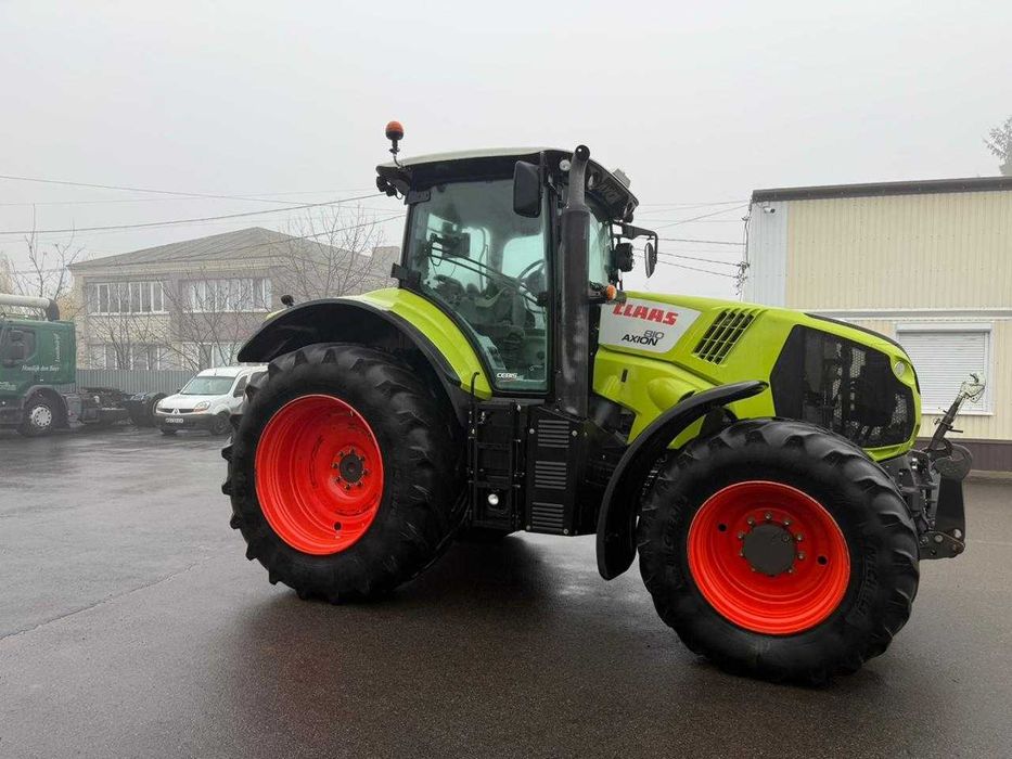 Трактор Claas Axion 810 2013