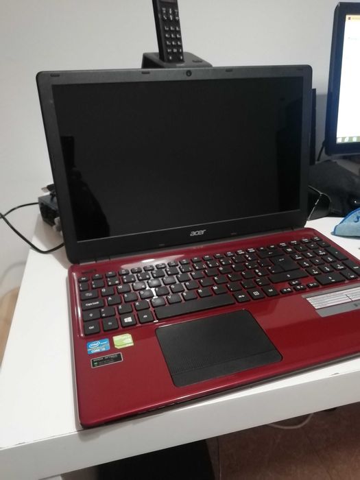 Portátil Acer Aspire E1-570G em Excelente Estado