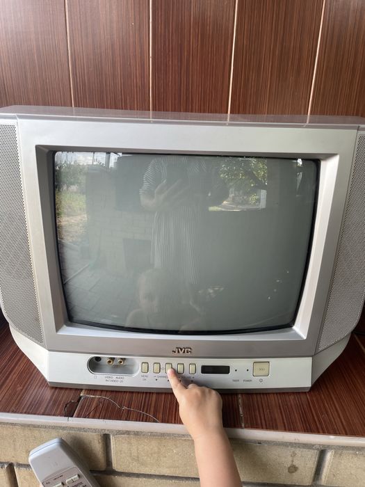 Телевизор цветной