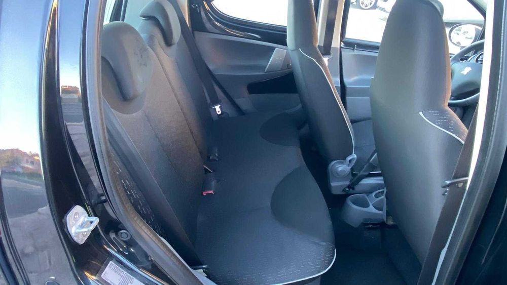 Peugeot 107 1.0 Active — fotografia 4