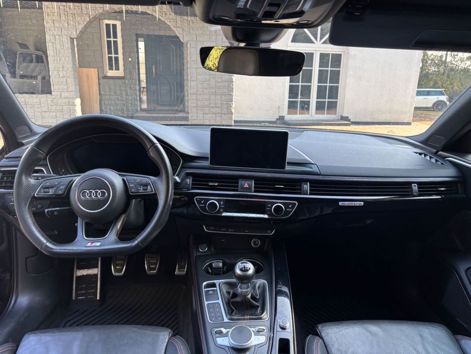 Sprzedam Audi a4b9 2.0tfsi