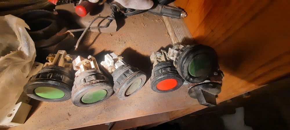 Przełącznik włacznik przycisk stycznik tsm1