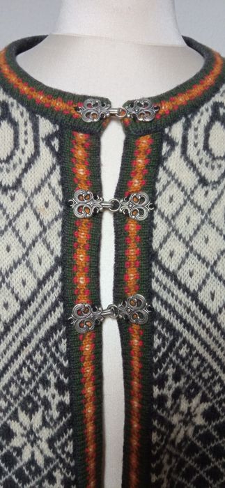Sweter kardigan zimowy
