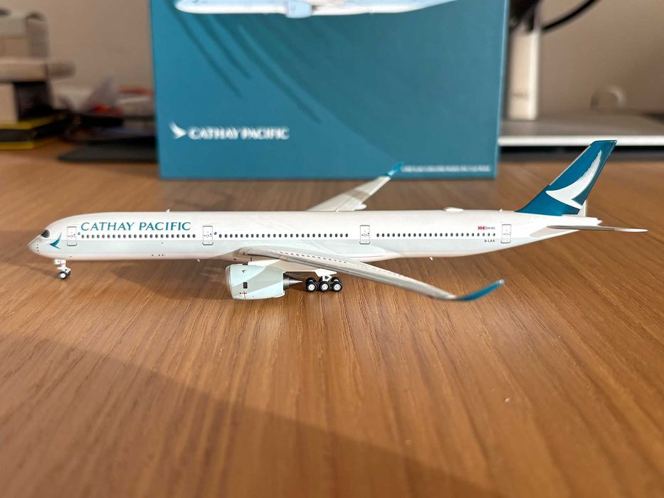 Miniatura Cathay Pacific Airbus A350