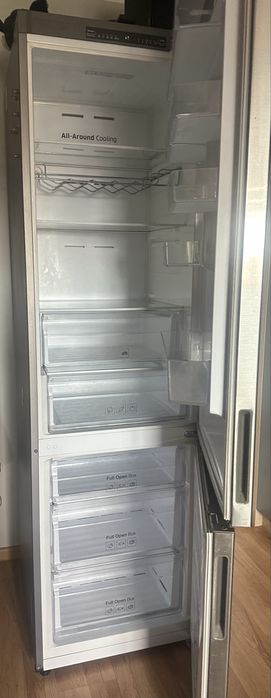 Lodówka SAMSUNG RB37J5015SS