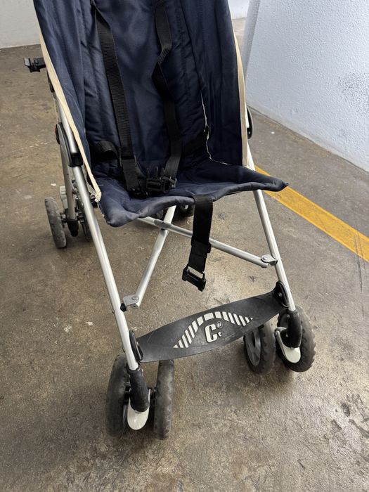 Carrinho de passeio Chicco Caddy – leve e dobrável