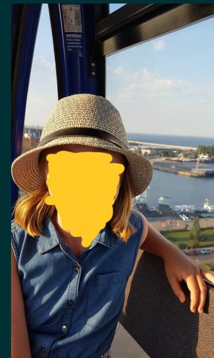 Kapelusz reserved na 9-10lat