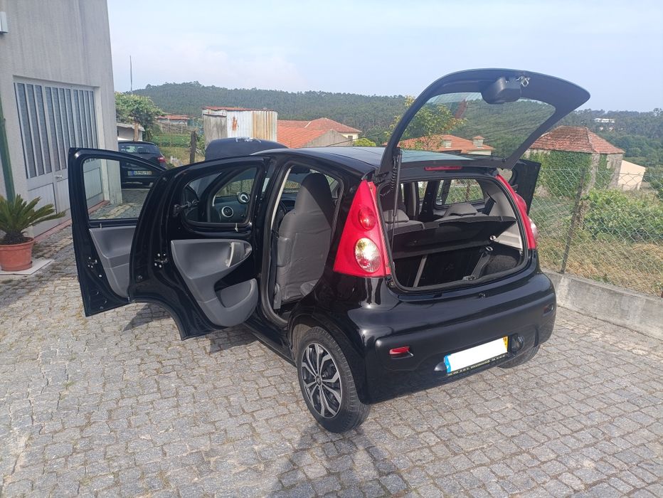 Peugeot 107 (poucos kms/excelente estado)