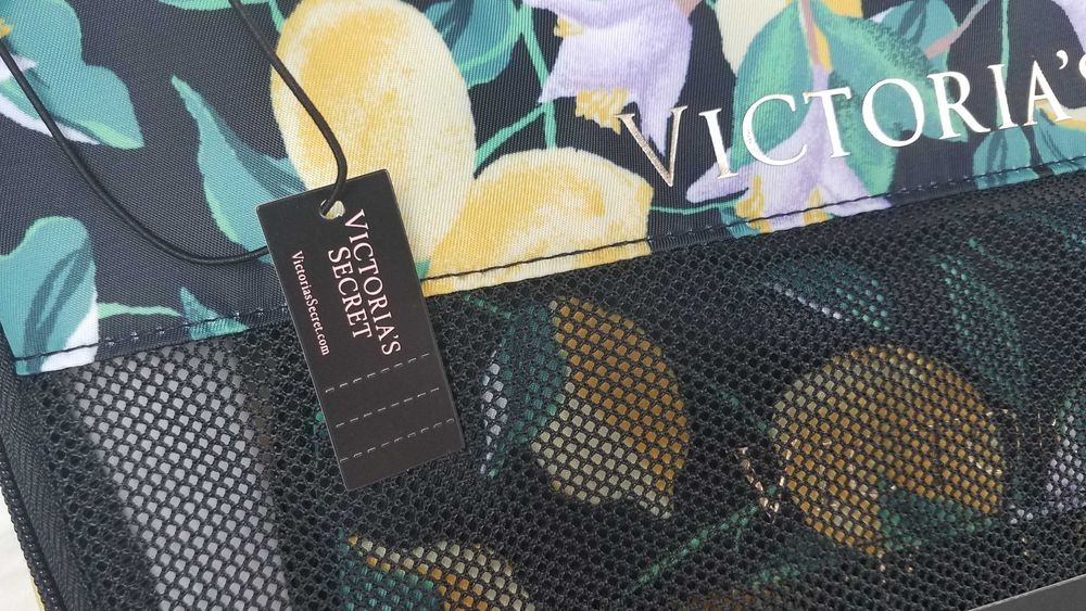 Kosmetyczka  Victoria 's Secret .