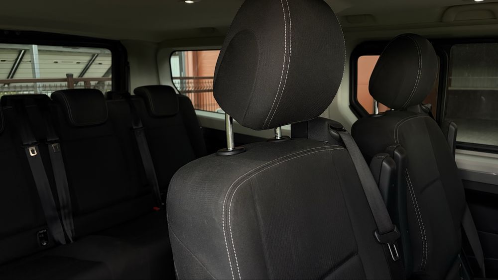 Renault Trafic Czarny