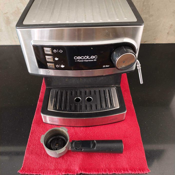 Cafeteira Cecotec 20 bares