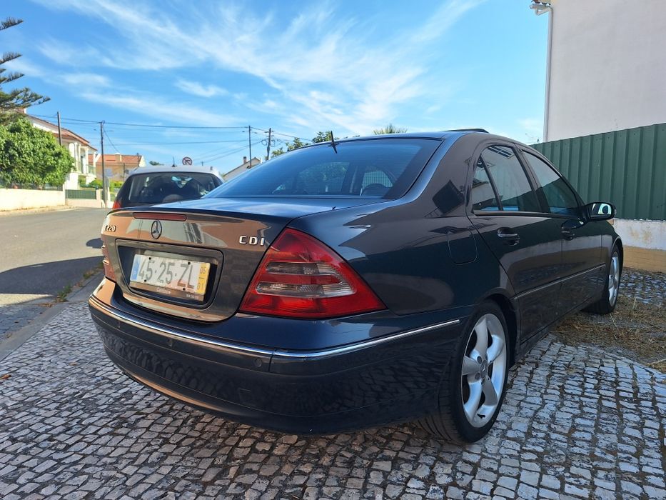 Mercedes-Benz C 220 — fotografia 3