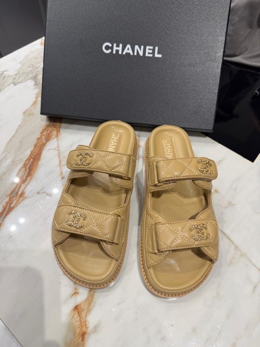 Klapki chanel DAD beige
