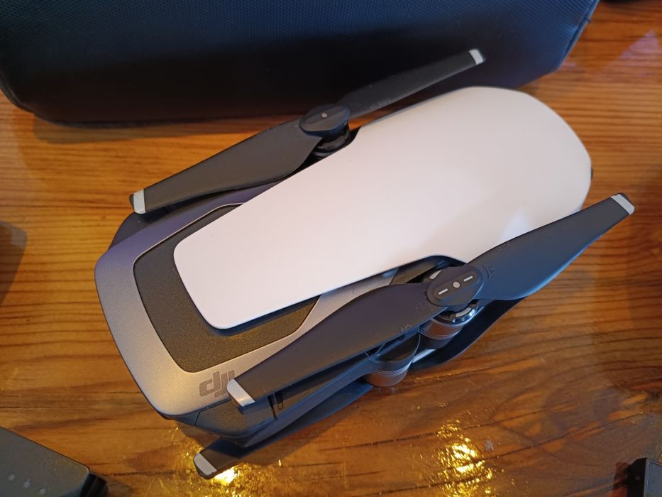 Drone Dji Mavic Air - Fly More Combo - Artic White