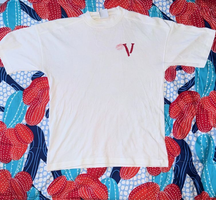 Camisola “LOVE” inicial V – TAMANHO S
