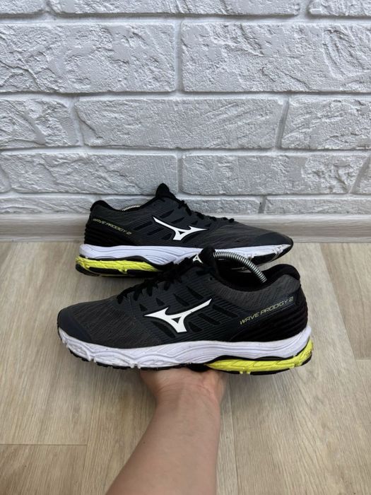 Кросівки Mizuno Wave Prodigy 2