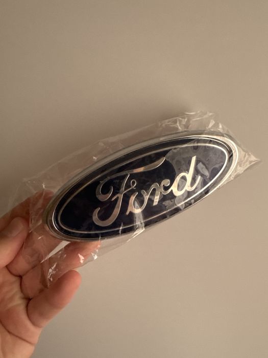 Значок, емблема з лого Ford