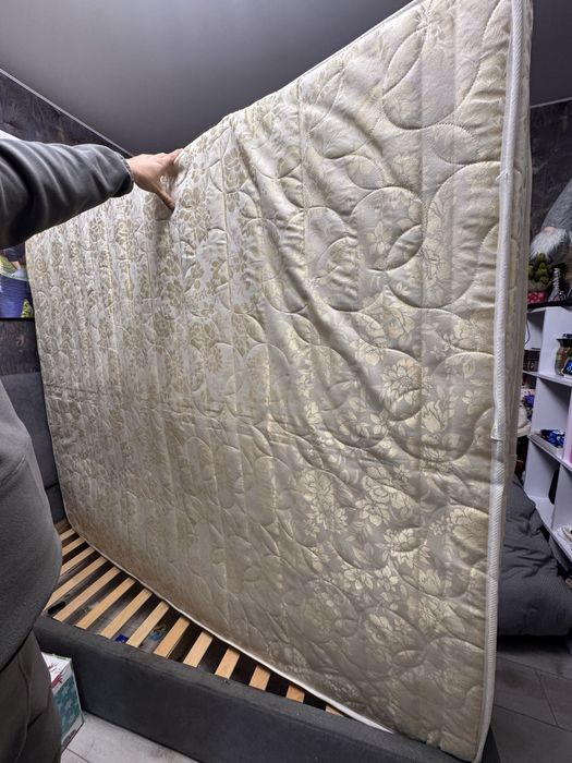 Продам матрац 160*200