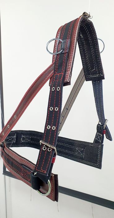 Продаю упряж  кантарки недоуздок уздечка посторонки наритник віжки ліц