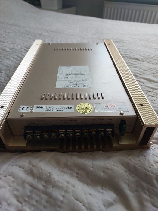 Підсилювач звуку BOSS EL-54 240W