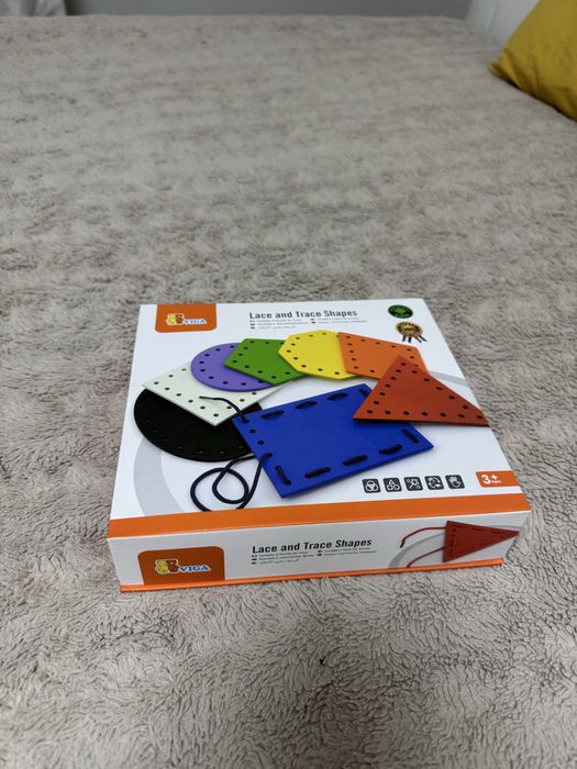 Дерев'яна шнурівка Viga Toys Геометричні фігури