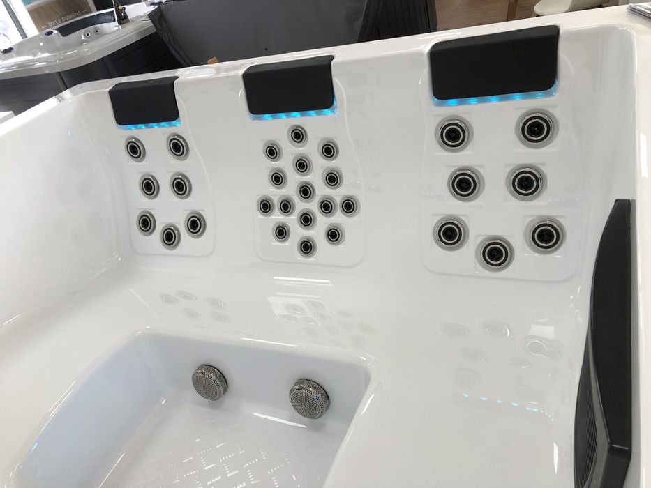 Hidromassagem spas jacuzzis desde 4.489,00€ entrega imediata