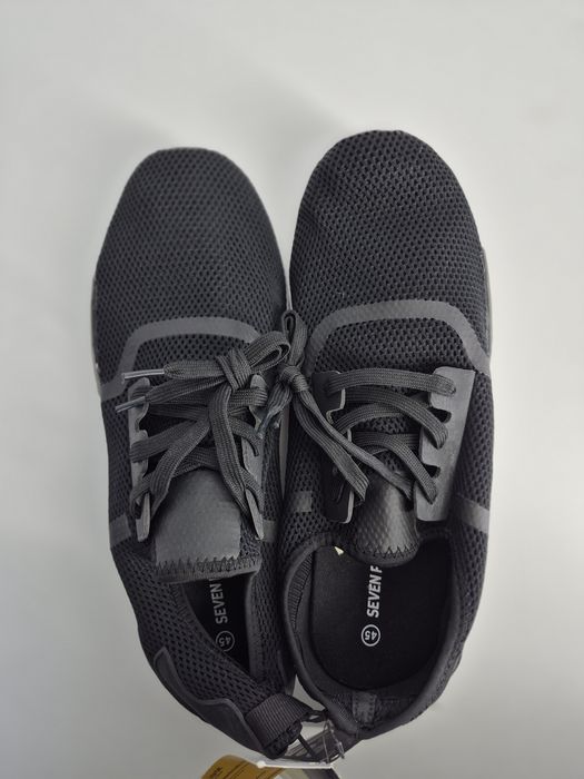 Nowe buty sportowe męskie 45