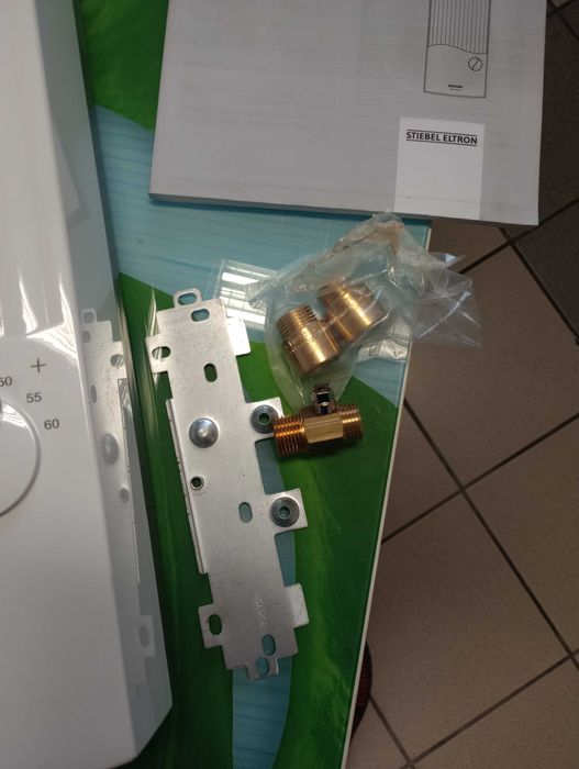 Elektryczny przepływowy ogrzewacz wody PEY 18-21-24kW STIEBEL ELTRON