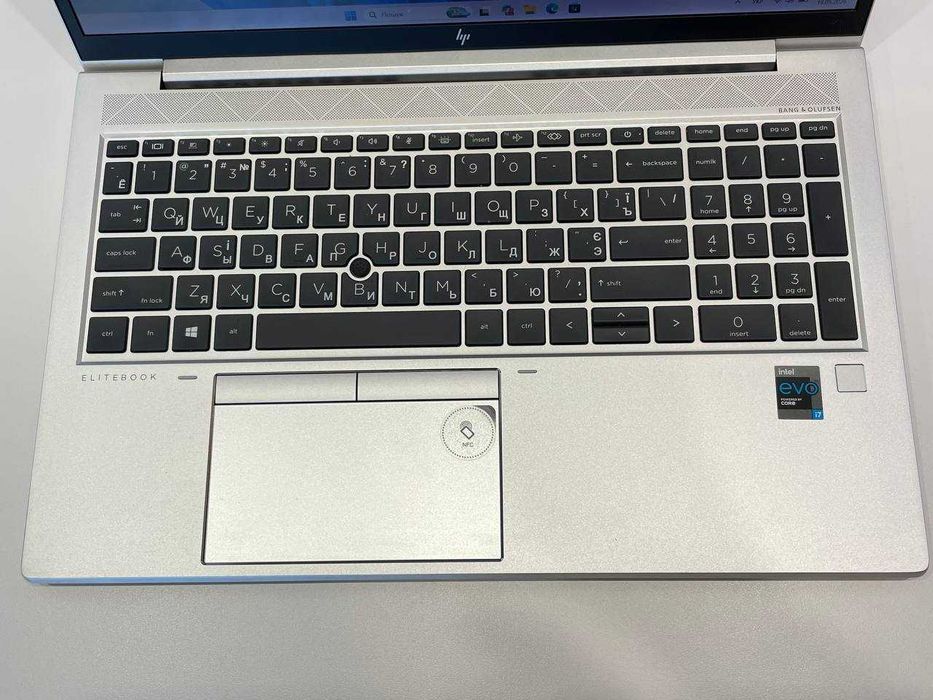 HP EliteBook 850 G5 15.6" i7-1165G7 256GB SSD 16GB DDR4 intel iris xe graphics