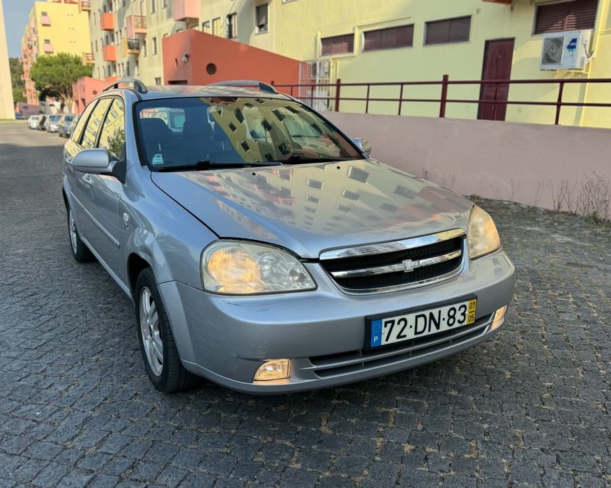 Chevrolet Nubira 1.6 gasolina com 152.000 mil km ano 2007 em bom estado geral.