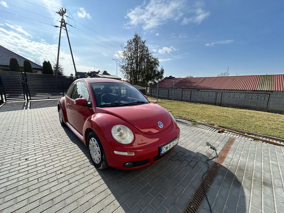 VW new beetle  1.6 benzyna